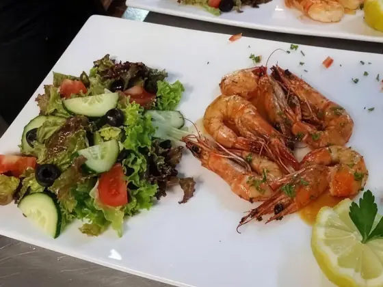 Salat mit Garnelen
