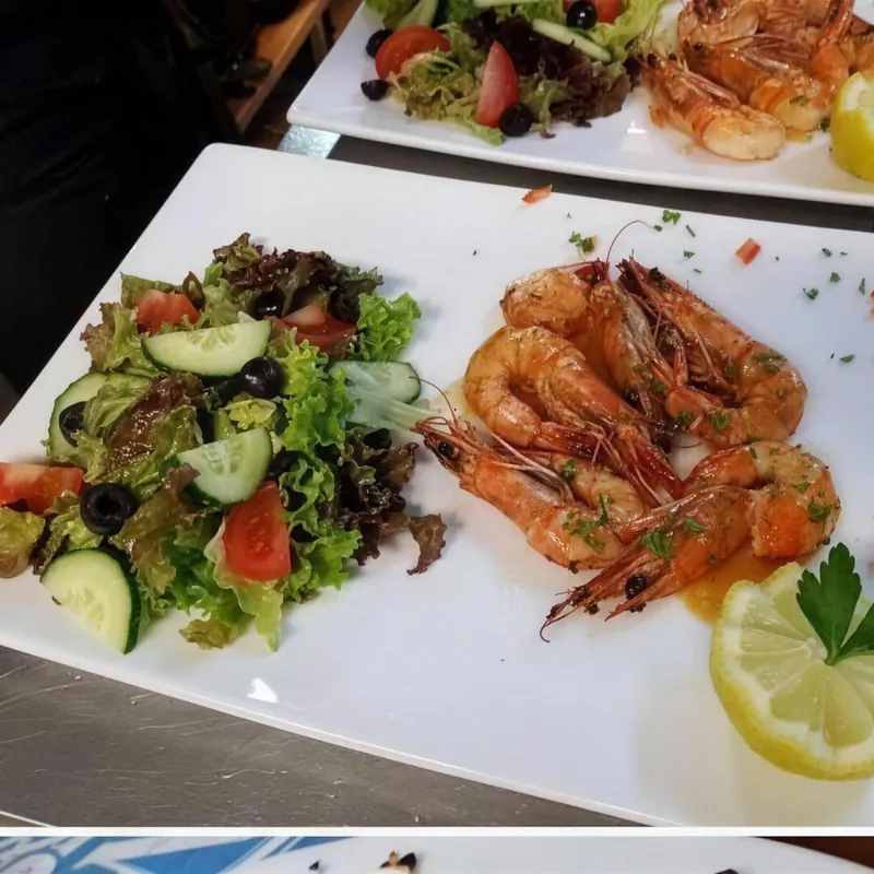 Salat mit Garnelen